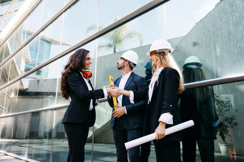 manager-talking-employee